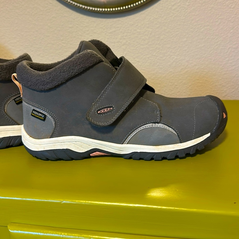 Keen Girls’ Waterproof Insulated Booties